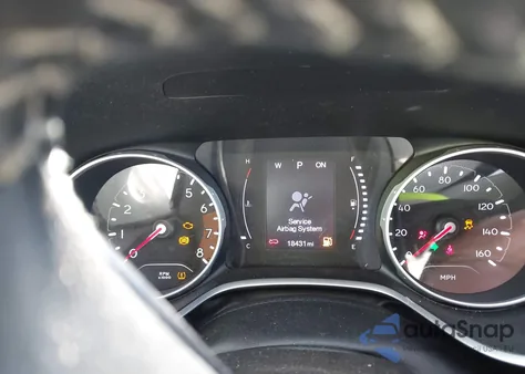 2018 Jeep Compass Latitude 4X4 z USA, uszkodzony, nr VIN 3C4NJDBB5JT200935